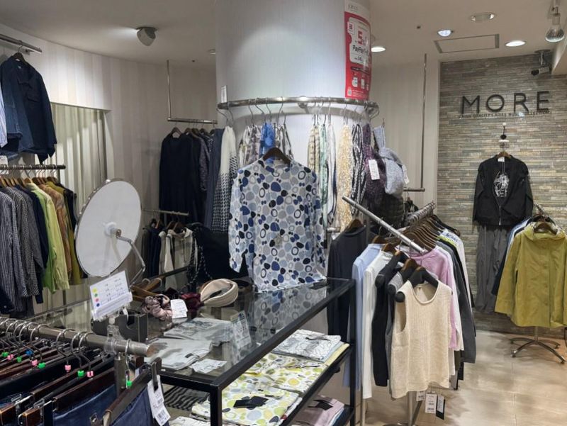 MORE　横浜店のアルバイト・バイト求人情報-05