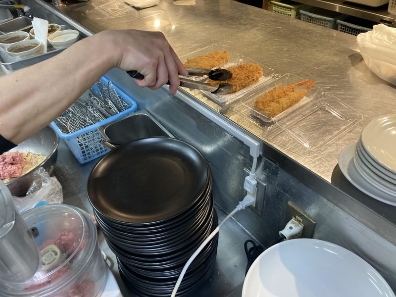 とんかつ坂井精肉店　大宮ステラタウン店のアルバイト・バイト求人情報-02