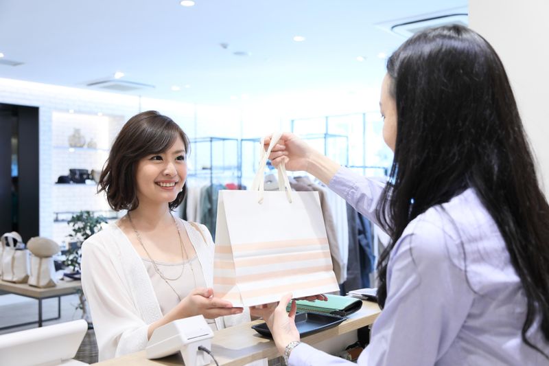 アルマーニ三井アウトレットパークパーク北陸小矢部店のアルバイト・バイト求人情報-01