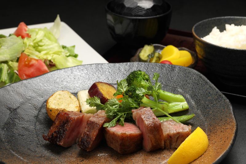 創作cafe diningてっぱんやのアルバイト・バイト求人情報-04