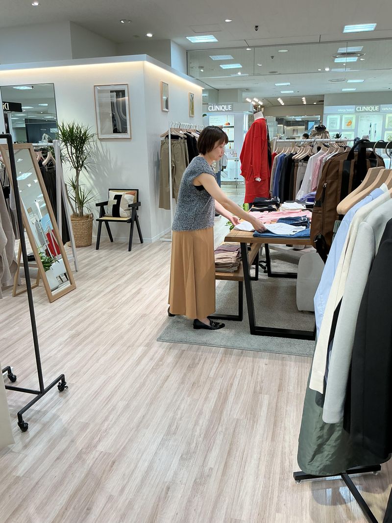 ONWARD CROSSET SELECT 丸井今井函館店のアルバイト・バイト求人情報-03