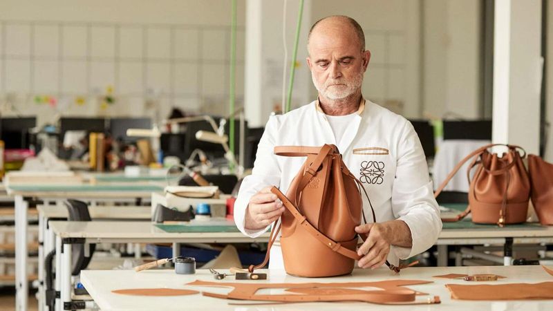 LVMHファッション・グループ・ジャパン合同会社ロエベジャパンの