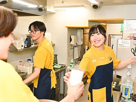 カラオケまねきねこ　八戸ノ里店のアルバイト・バイト求人情報