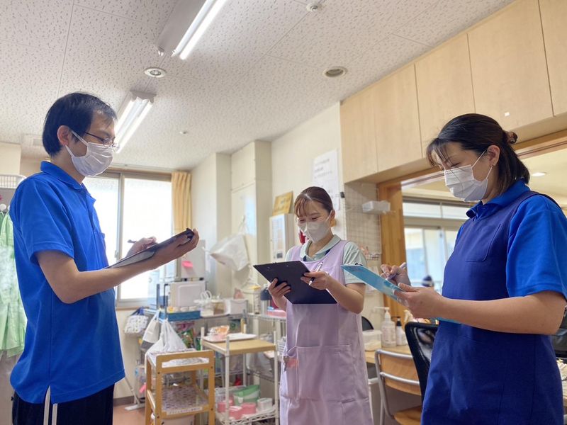 有限会社健康医学開発センター(プライムガーデン秦野)のアルバイト・バイト求人情報-03