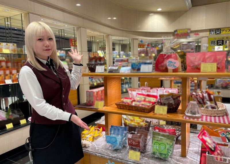 【福山】ネイル・髪色・服装自由!おしゃれを楽しめる接客体験