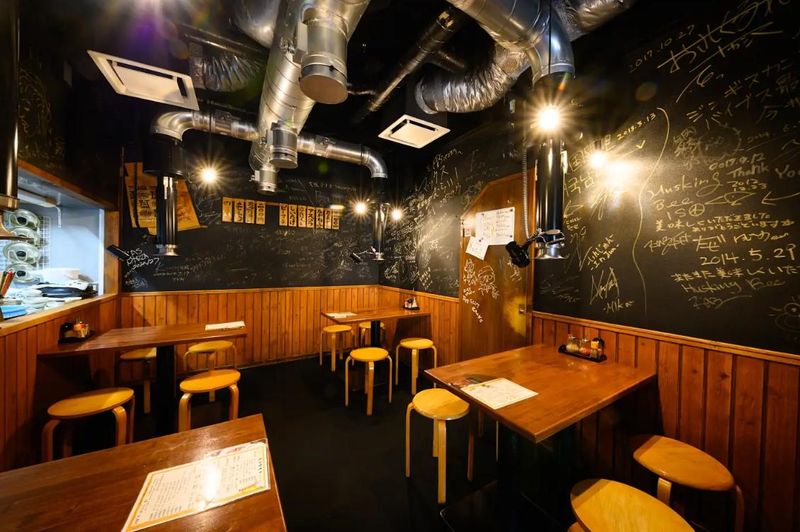 炭焼き成吉思汗　やまかのアルバイト・バイト求人情報-02