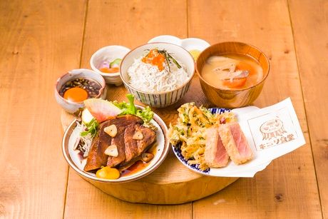 海沿いの キコリ食堂のアルバイト・バイト求人情報-03