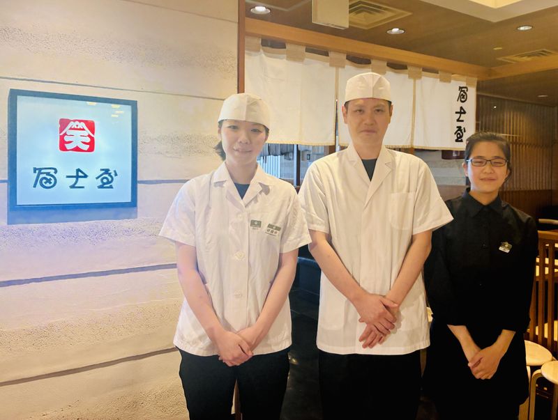 蕎麦・天ぷら　冨士屋 なんばウォーク店(森口産業株式会社)のアルバイト・バイト求人情報-02