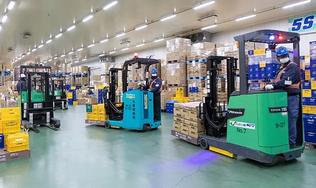 名糖運輸株式会社
