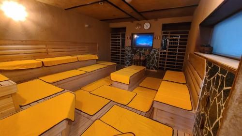 朗月株式会社ヨコヤマユーランド鶴見のアルバイト・バイト求人情報-03