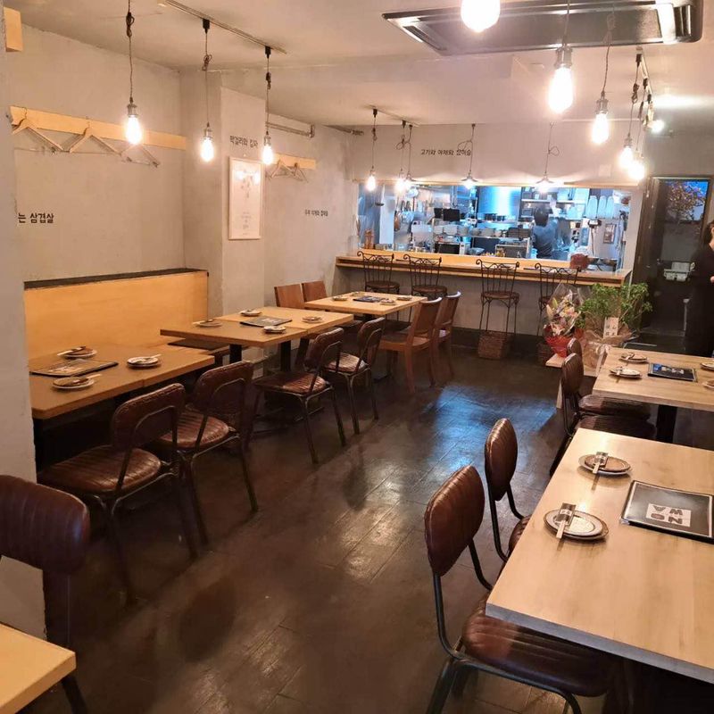 韓国鉄板NOWA丸の内店のアルバイト・バイト求人情報-02