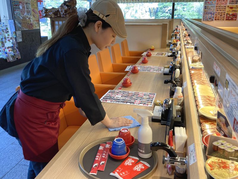 グルメ産直回転寿司　すし博多のアルバイト・バイト求人情報-02