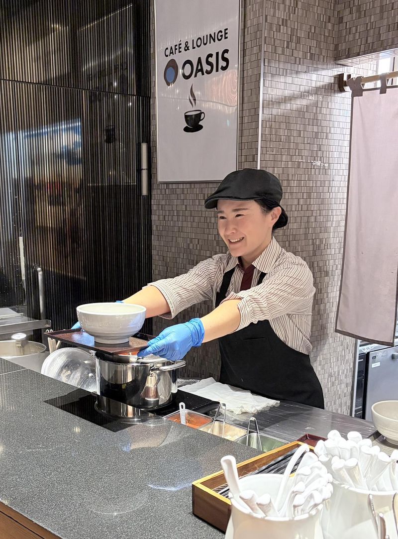 CAFE&LOUNGE OASIS 四日市店の派遣求人情報