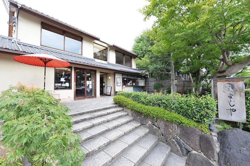 よーじやカフェ 嵯峨野嵐山店のアルバイト・バイト求人情報-02