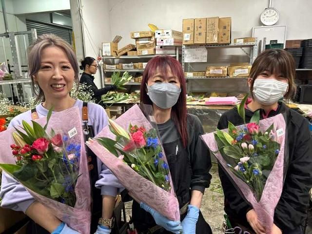 (株)肆矢花き卸売市場　名港肆矢