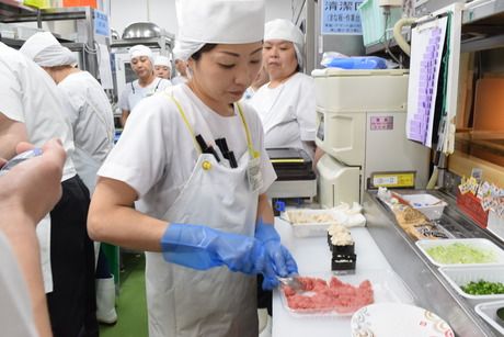 海鮮寿しトリトン　アトレ品川店の求人1