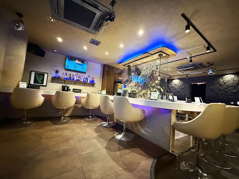 BAR Gee Beeのアルバイト・バイト求人情報-03