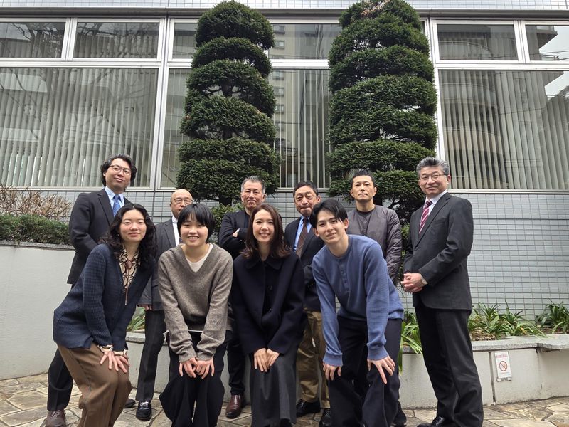 株式会社ライヴス