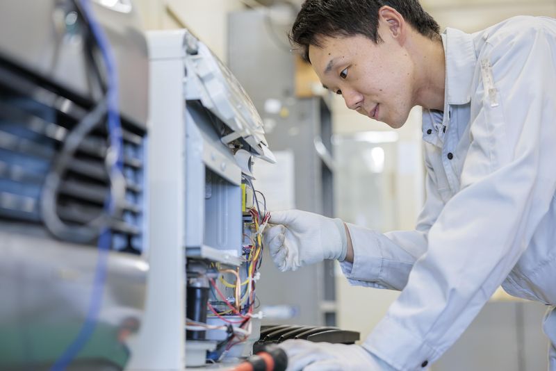 株式会社コロナ