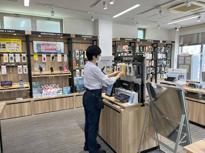 auショップ ⻄⼋王⼦駅前のアルバイト・バイト求人情報-02