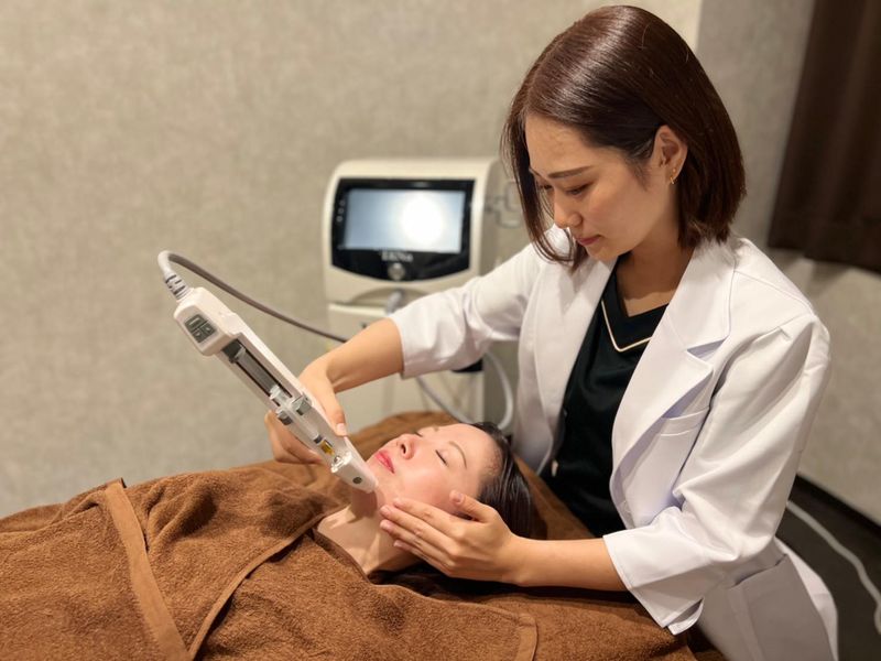 Doctor.H梅田本店のアルバイト・バイト求人情報-03
