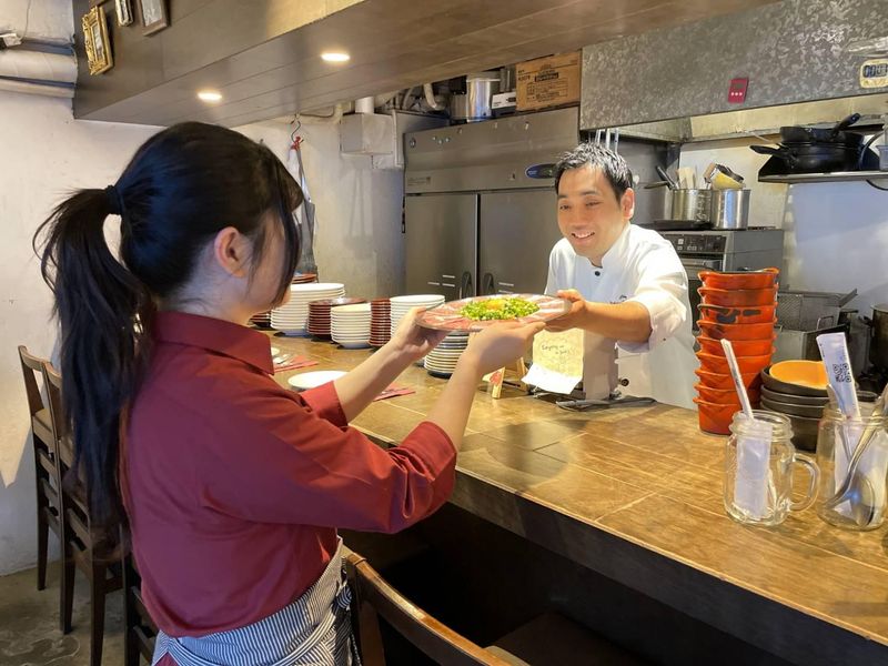 焼き鳥とワイン+ビストロおでん 3B 神保町店の求人情報