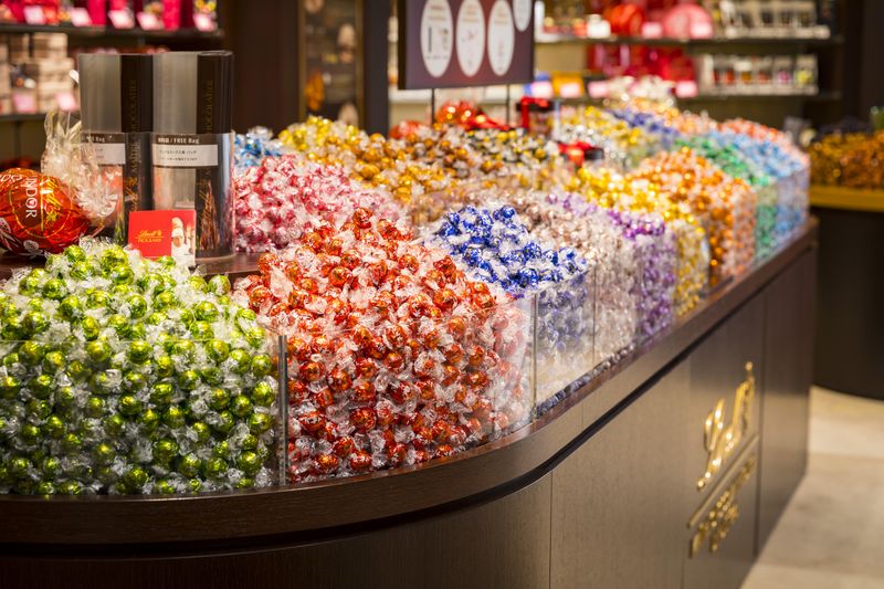 リンツ ショコラ ブティック 浦和コルソ店のアルバイト・バイト求人情報-04