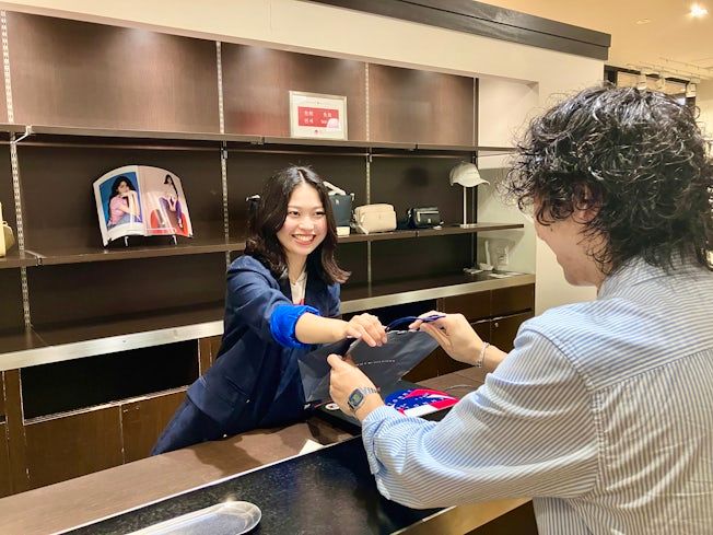 有限会社イントゥフェイスTOMMY HILFIGER 札幌北広島店のアルバイト・バイト求人情報-02