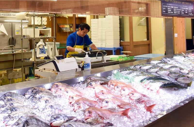 魚太郎 本店 市場食堂の求人・転職情報-02