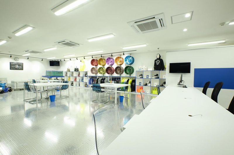 アズールモータースポーツ株式会社のアルバイト・バイト求人情報-03