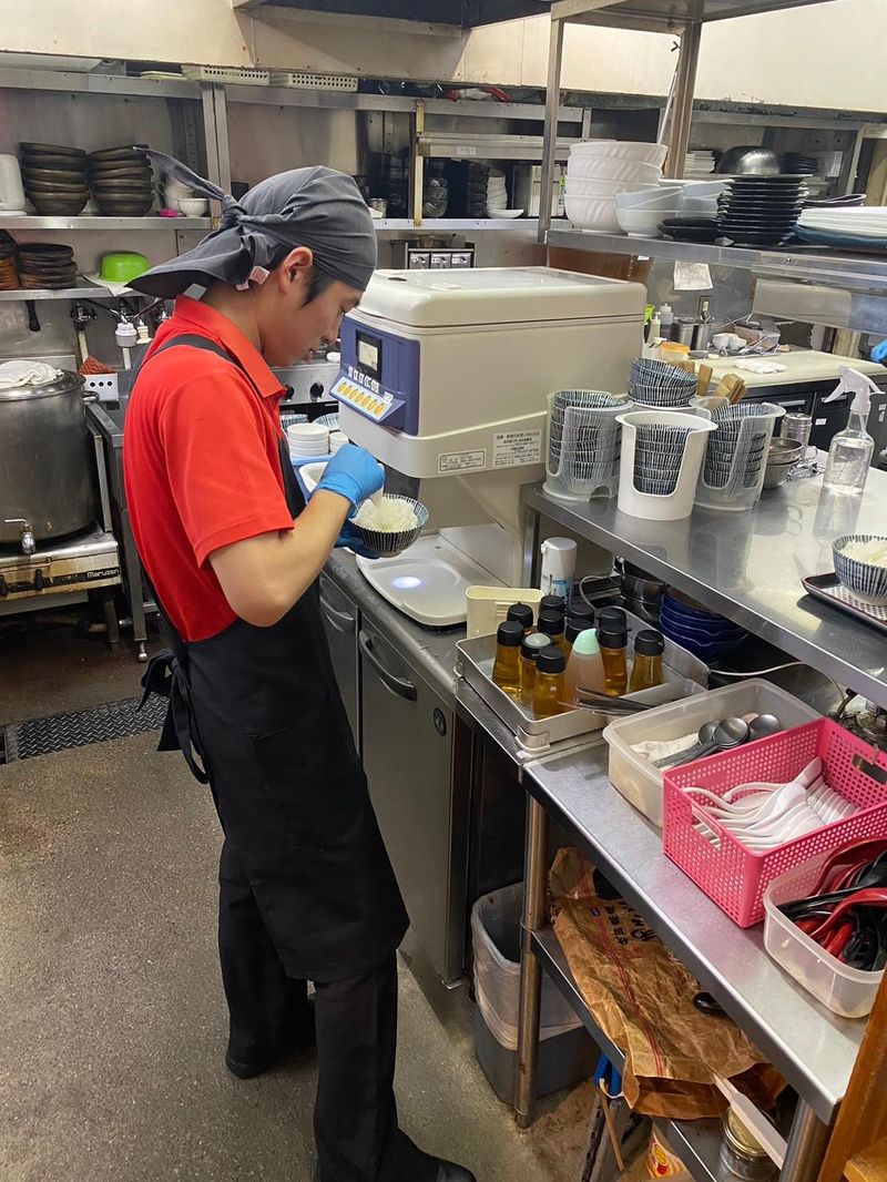 しちりん家　野々市店の求人4