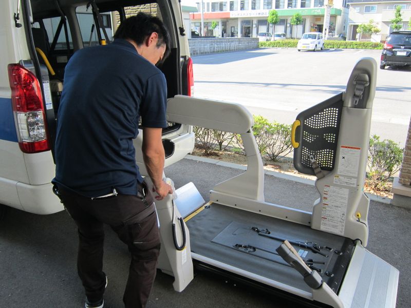 株式会社ニチイ学館