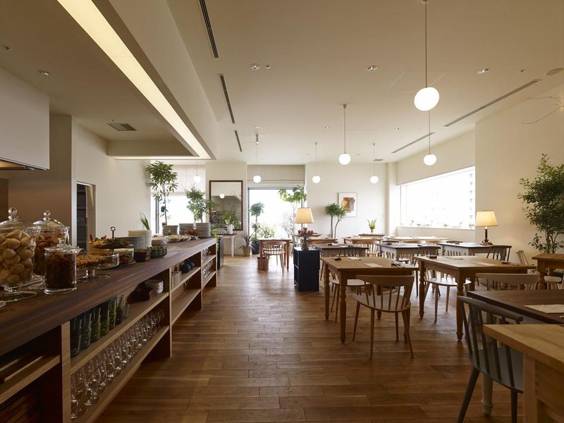 Moliere　Cafe　降っても晴れてものアルバイト・バイト求人情報-03