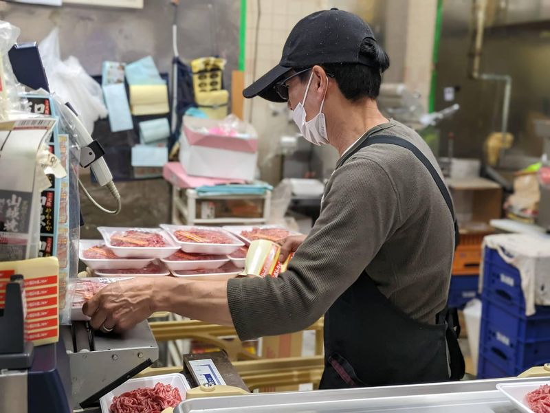 ともや精肉店のアルバイト・バイト求人情報-02