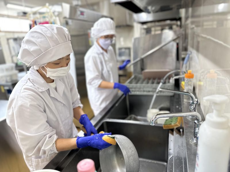 株式会社宮食　認定しらゆりこども園内給食室の派遣求人情報