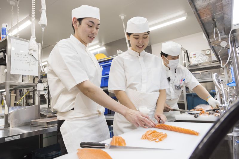 回転寿しトリトン三輪店のアルバイト・バイト求人情報-05