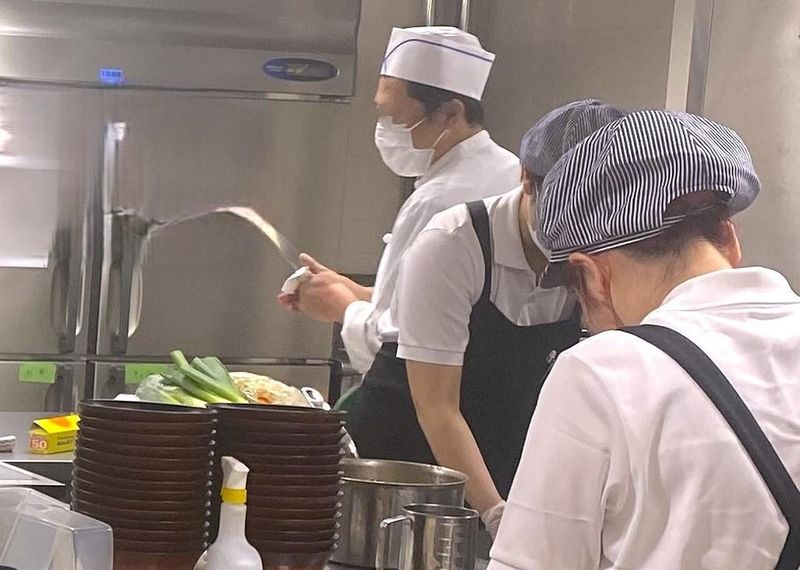 吉祥女子中学高等学校　内食堂の求人・転職情報-03