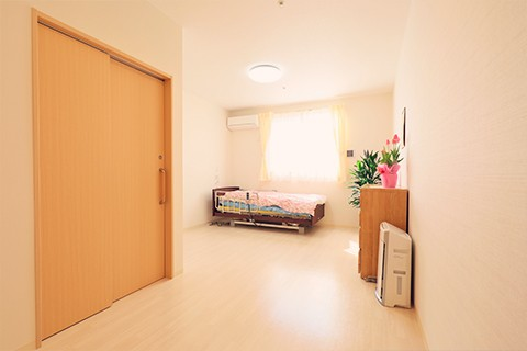 有料老人ホーム四季彩館のアルバイト・バイト求人情報-05