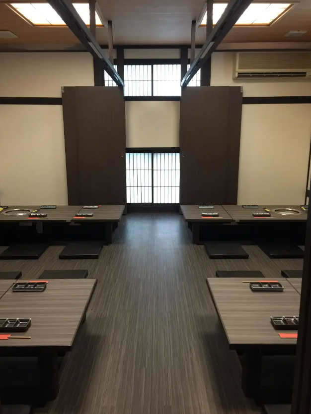 焼肉はんぶんのアルバイト・バイト求人情報-02