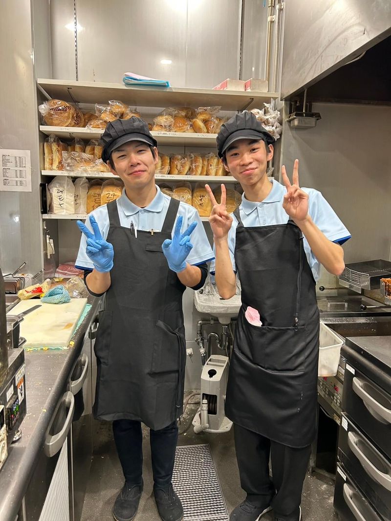 コメダ珈琲店　東京医科大学病院店の求人5