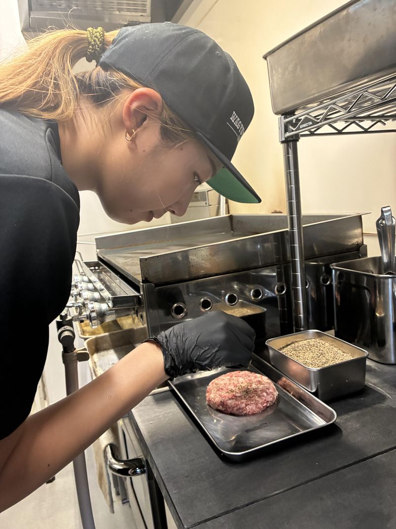 Wagyu to Worldwide 京都店のアルバイト・バイト求人情報-04