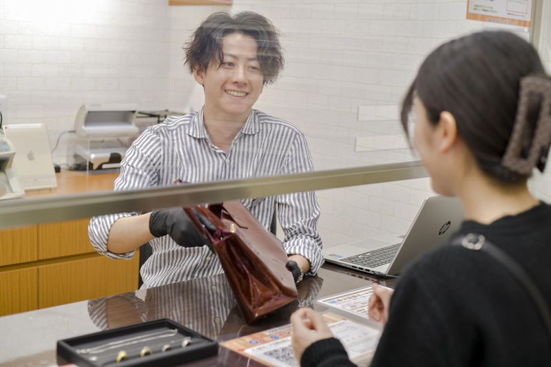 大黒屋ブランド館 上野アメ横店