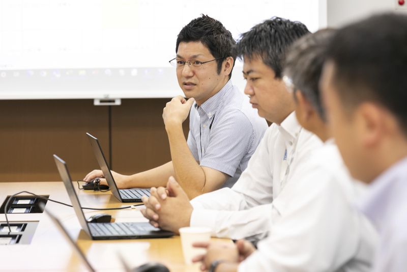 株式会社バイナル