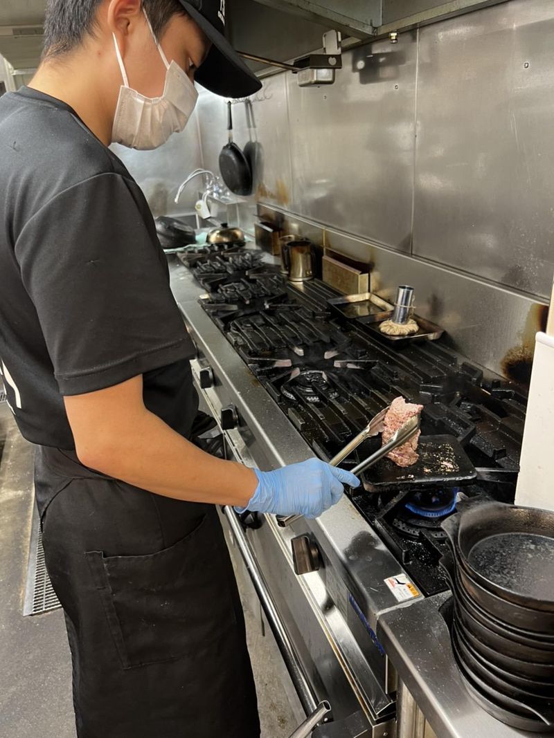 やっぱりステーキ京都府庁前店の求人1