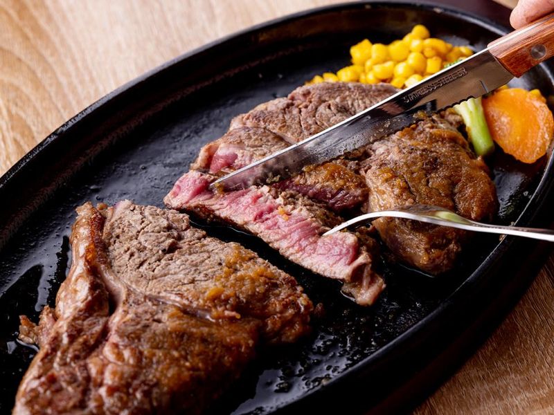 ステーキハウスやまゆうのアルバイト・バイト求人情報-03