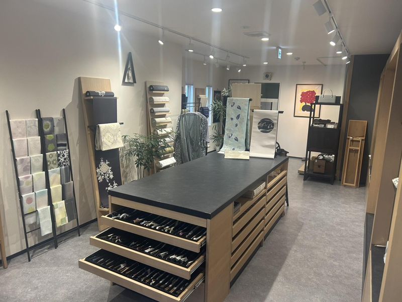 円山店(株式会社せき呉服店)のアルバイト・バイト求人情報-02