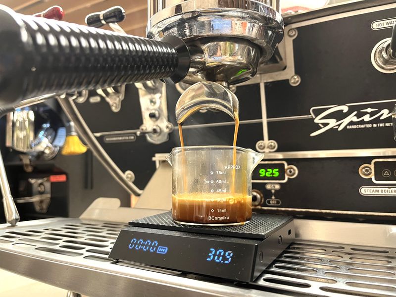 Ploom Shop 銀座店のアルバイト・バイト求人情報-04