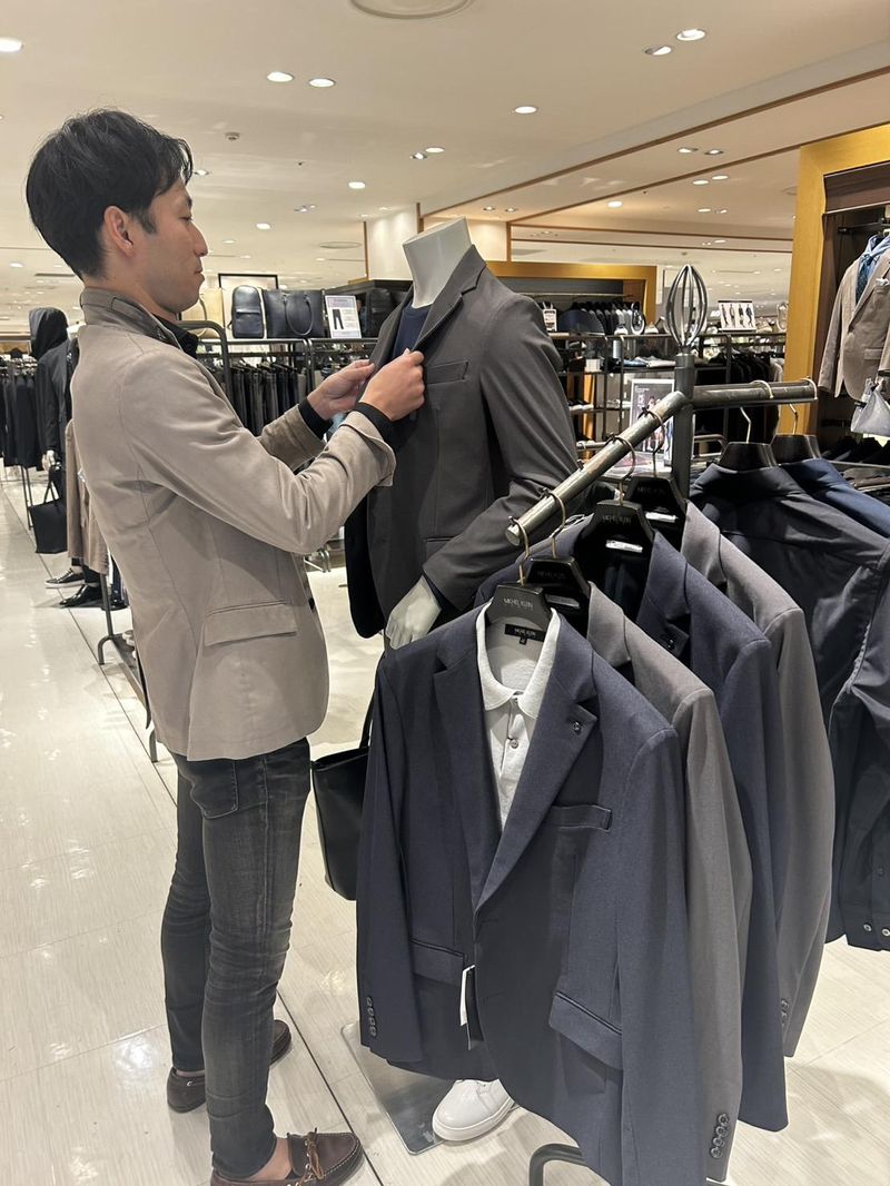 MICHEL KLEIN HOMME(ミッシェルクラン オム)のアルバイト・バイト求人情報-03