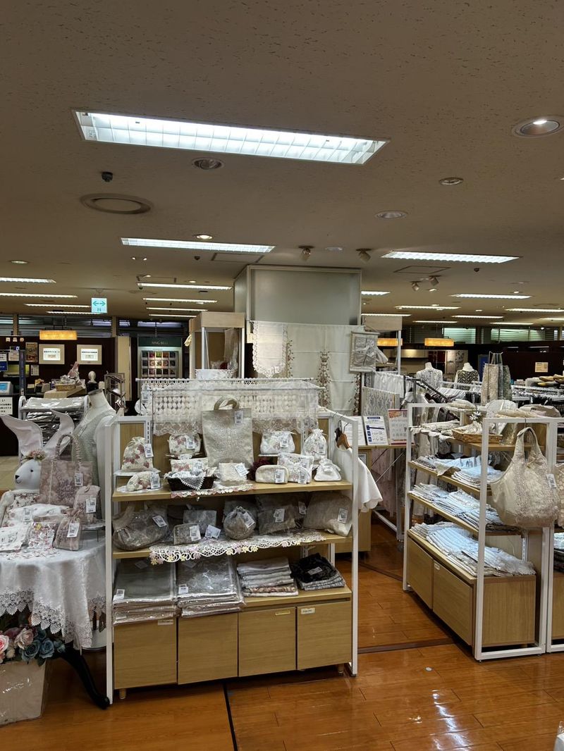 クレイブ　アミブルージュ京王新宿ショップのアルバイト・バイト求人情報-03