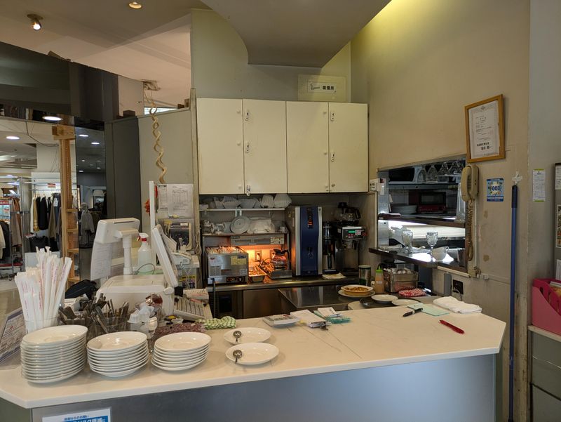 カフェ･ウプシロンのアルバイト・バイト求人情報-05